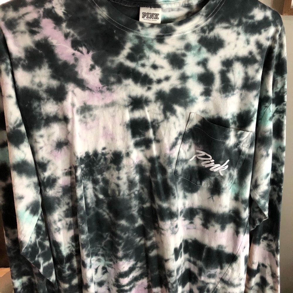 VICTORIAS SECRET OVERSIZED TEE